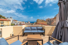 SUPERBE PENTHOUSE PROCHE MONACO GRANDE TERRASSE